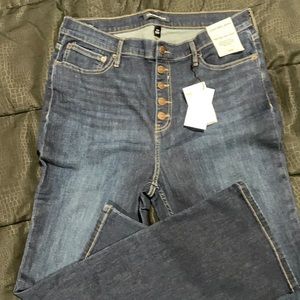 Calvin Klein jeans size 16 brand new tag on. 16/33